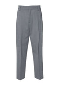 Graue, maßgeschneiderte Hose mit geradem Schnitt, glatter Textur, Falten vorne und Gürtelschlaufen. Hergestellt aus einem leichten Stoff.