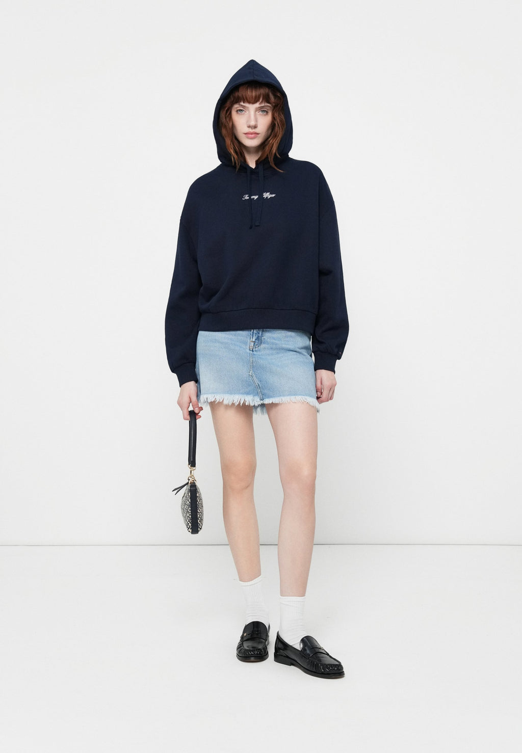 CLASSIC SCRIPT HOODIE Media 2