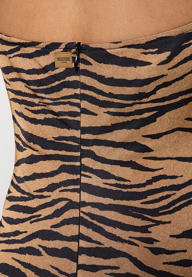 MOSCHINO JEANS