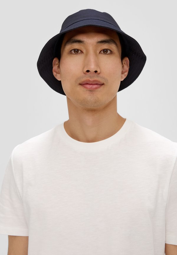 s.Oliver MIT ALL-OVER-PRINT - Hat - navy