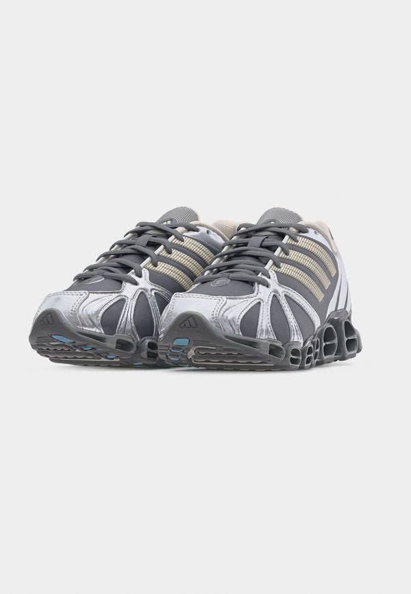 adidas Originals MEGA GHOSTRIDE W