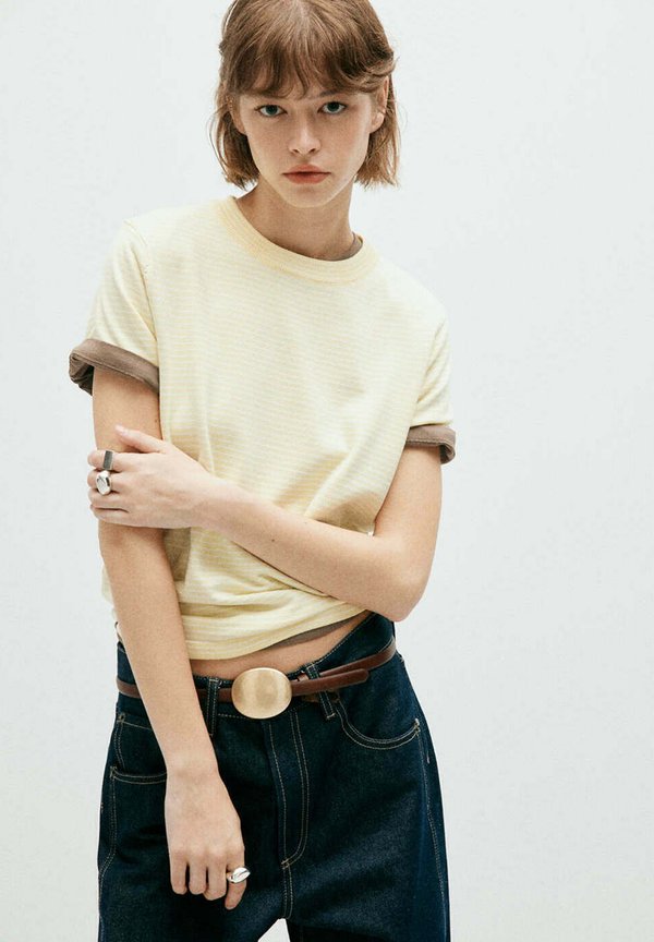 Mango ADULT - Print T-shirt - light yellow