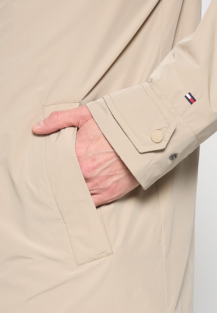 CARCOAT Media 6