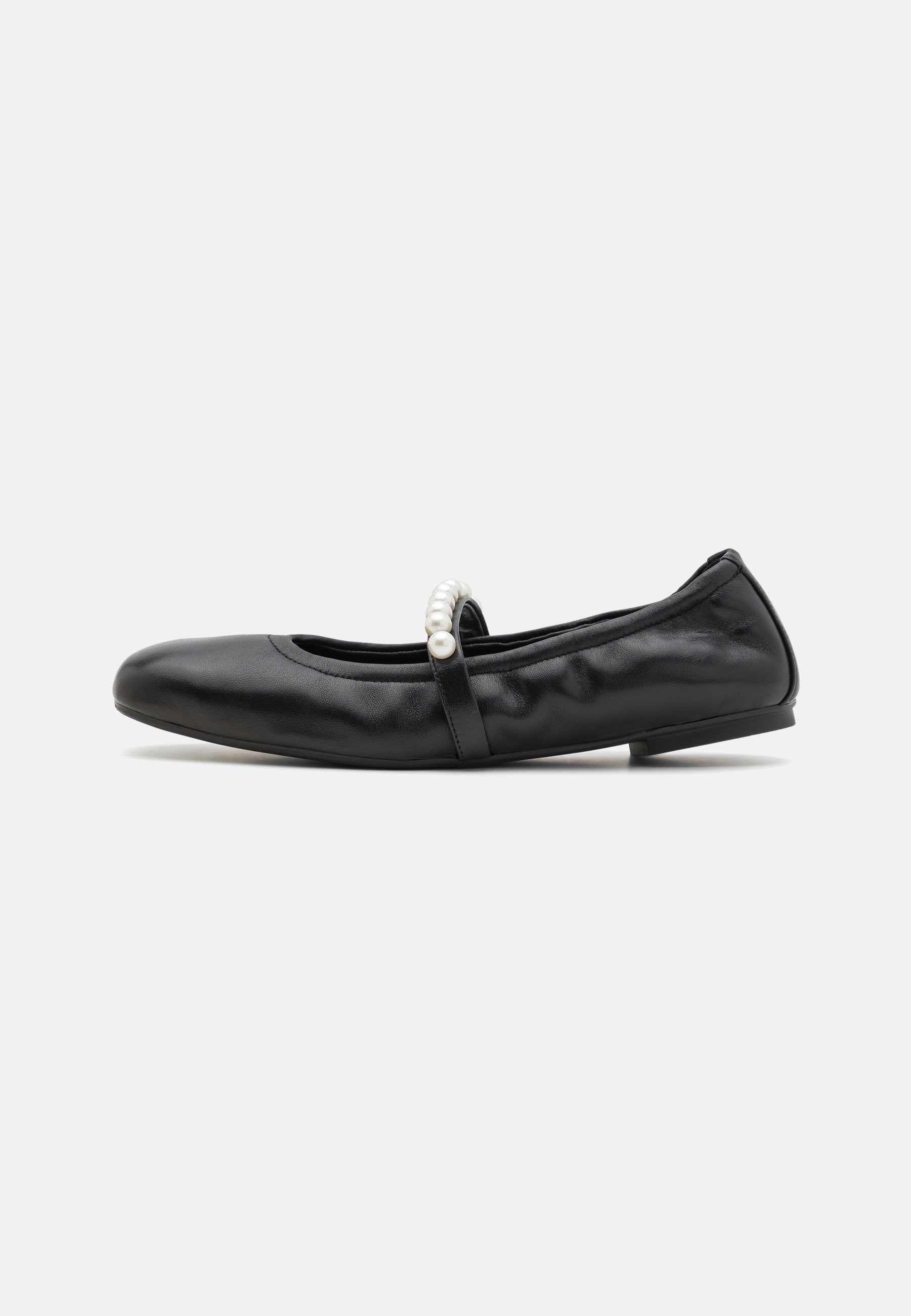 Stuart Weitzman GOLDIE BALLET FLAT