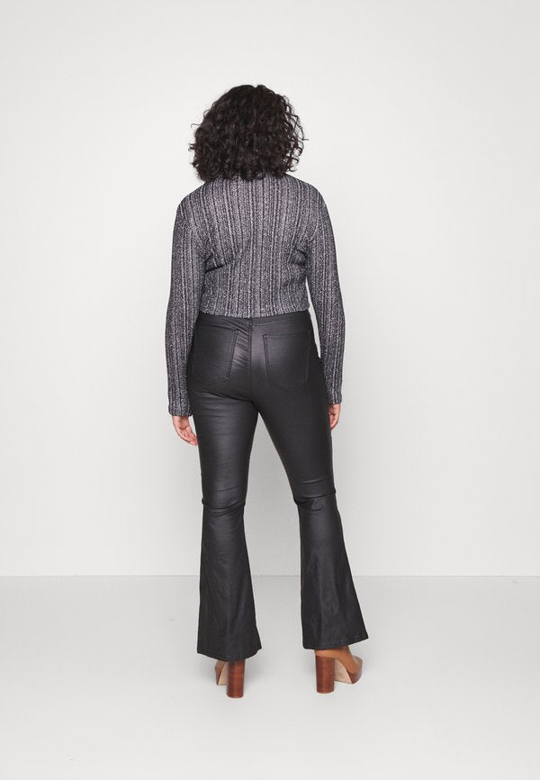 Noisy May Curve NMEIZA LEONORA TOP