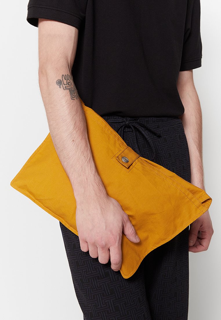 LANVIN