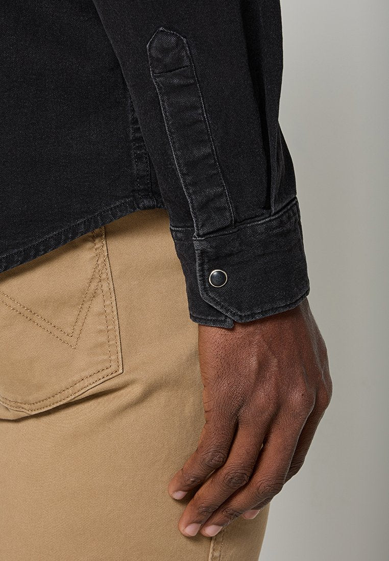 Wrangler REGULAR FIT