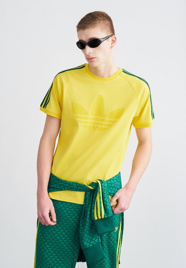 adidas Originals MONOGRAM STRIPES TEE - Print T-shirt - yellow