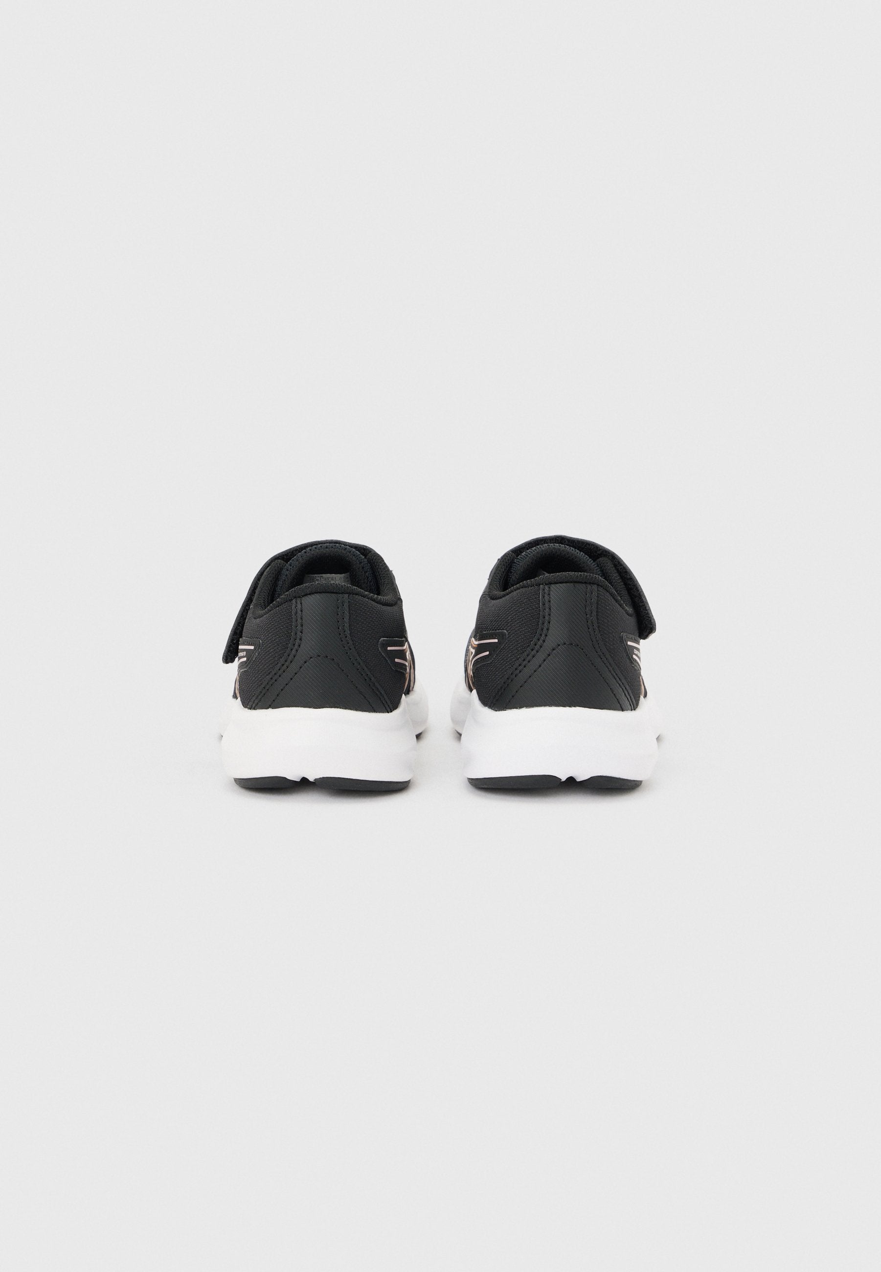 GEL CONTEND 9 UNISEX Media 3