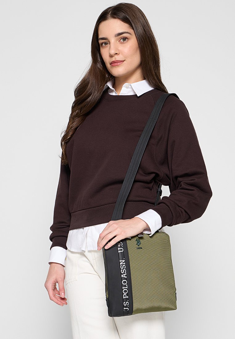 U.S. Polo Assn. OLIVER