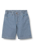 Blau-weiß gestreifte Shorts mit Knopfverschluss, elastischem Bund, zwei Vordertaschen und geraden Beinen. Baumwollmaterial.