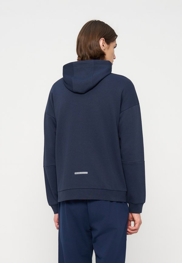 EA7 Emporio Armani