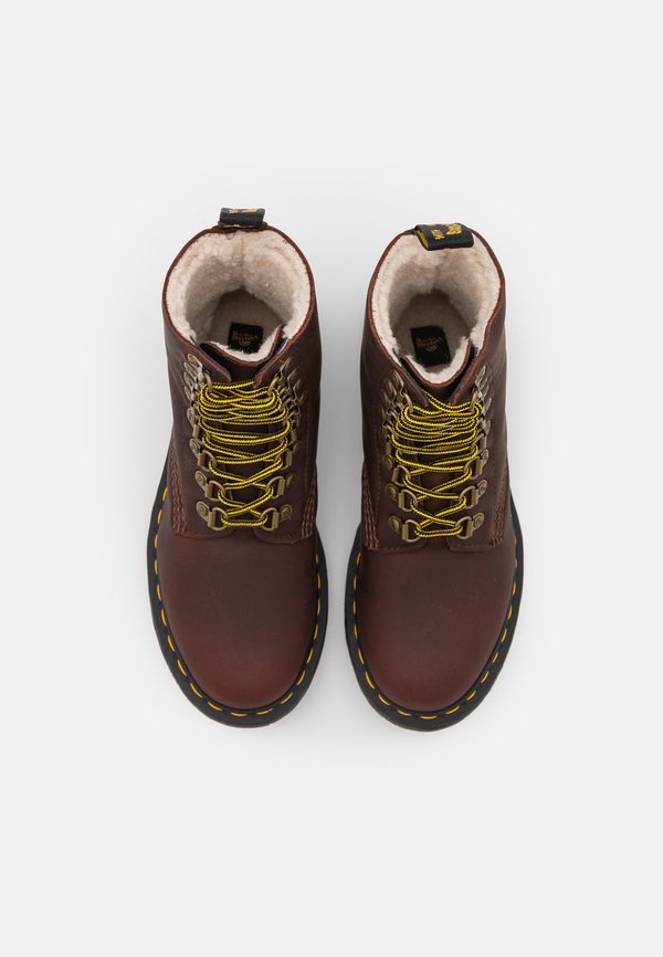 Dr. Martens 1460 PASCAL