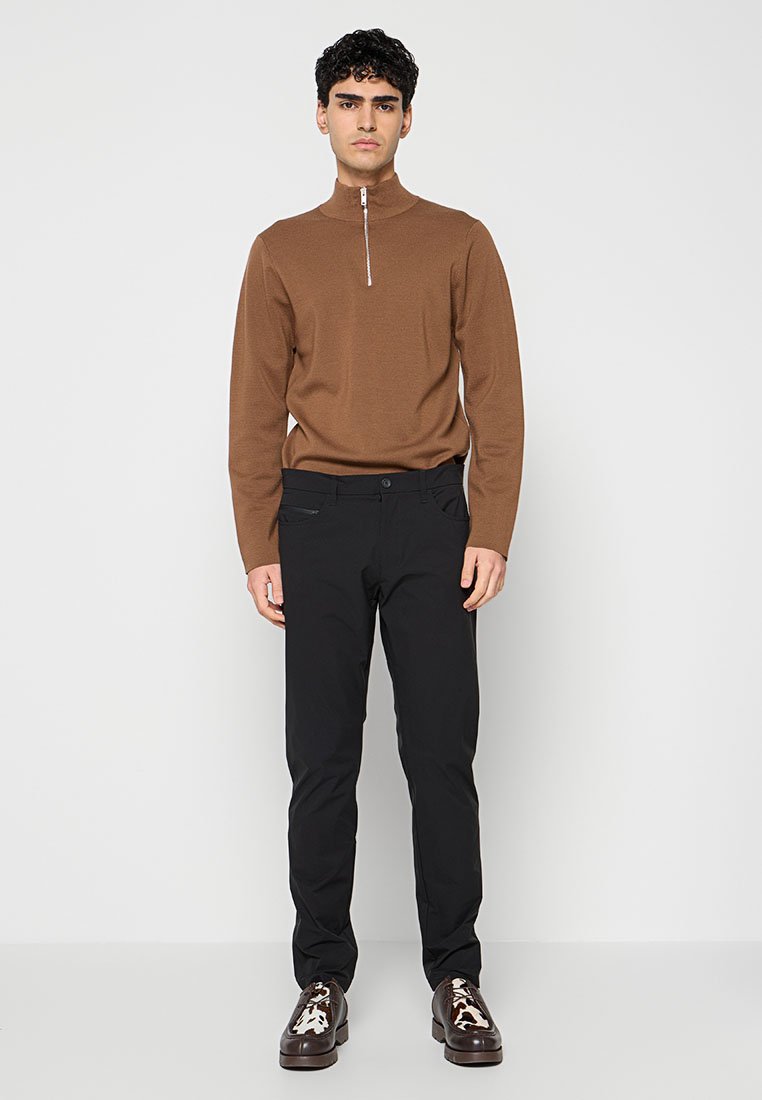 BOSS SLIM FIT