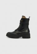 Schwarze Leder-Ankle-Boots mit Schnürdesign, dicker profiliertem Sohle und Futter mit Leopardenmuster am oberen Rand. Verfügt über Akzente aus goldfarbenem Metall.