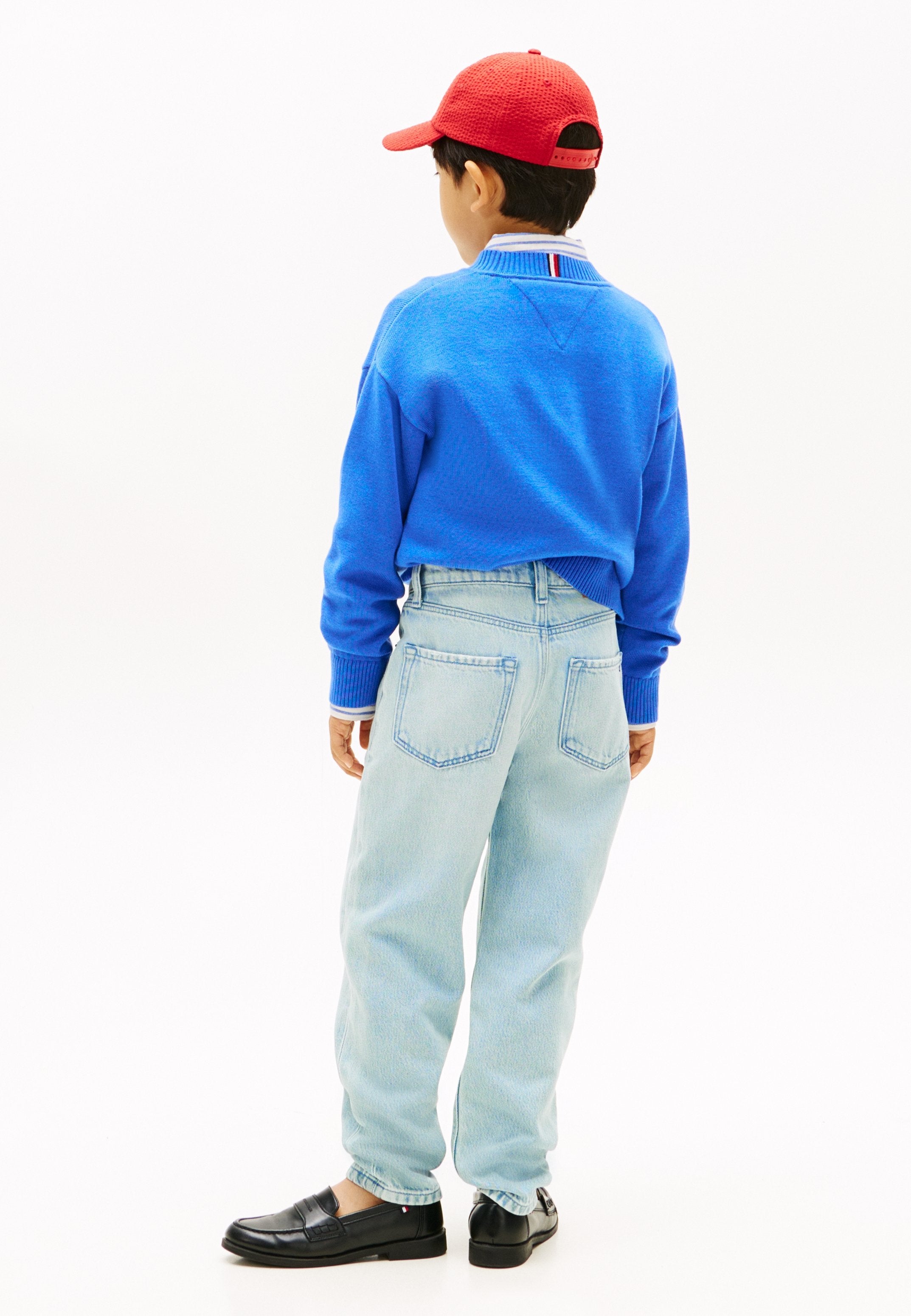 FADED REGULAR JEANS Media 4