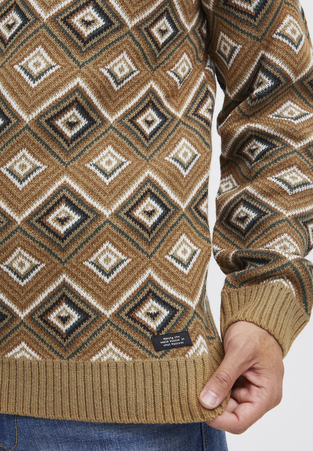 BHPULLOVER Media 6