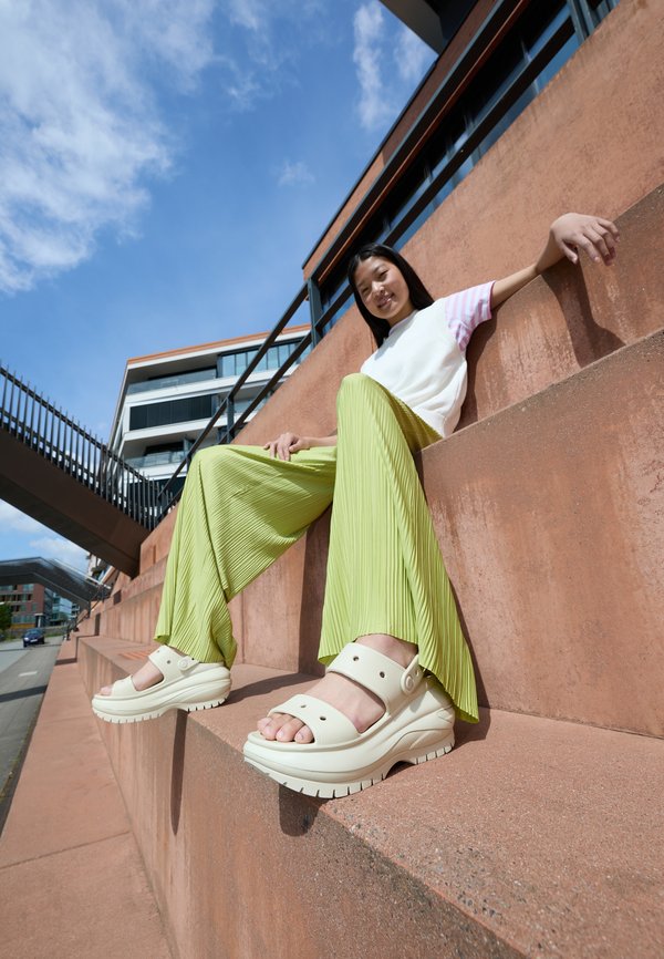 Crocs MEGA CRUSH UNISEX