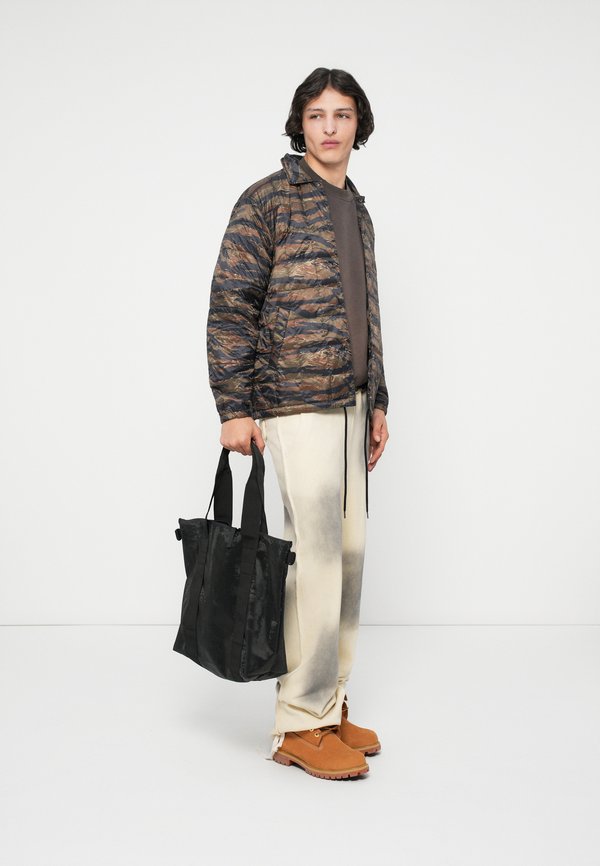 TAION JACKET COACH UNISEX
