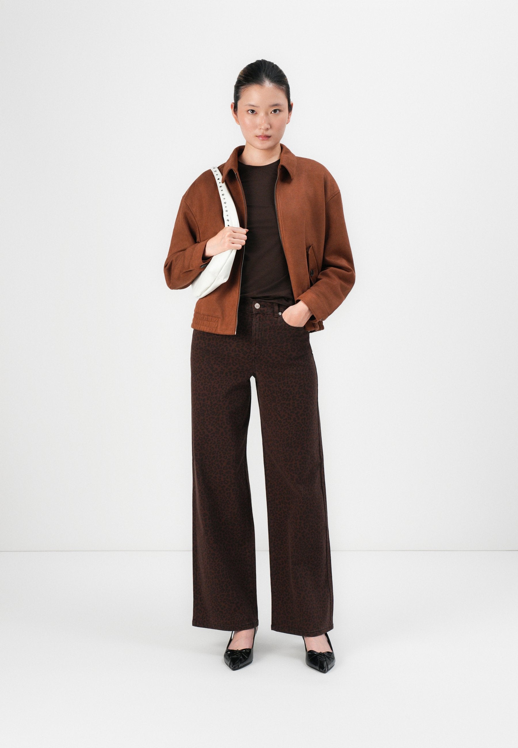 ONLLINE JACKET Media 2