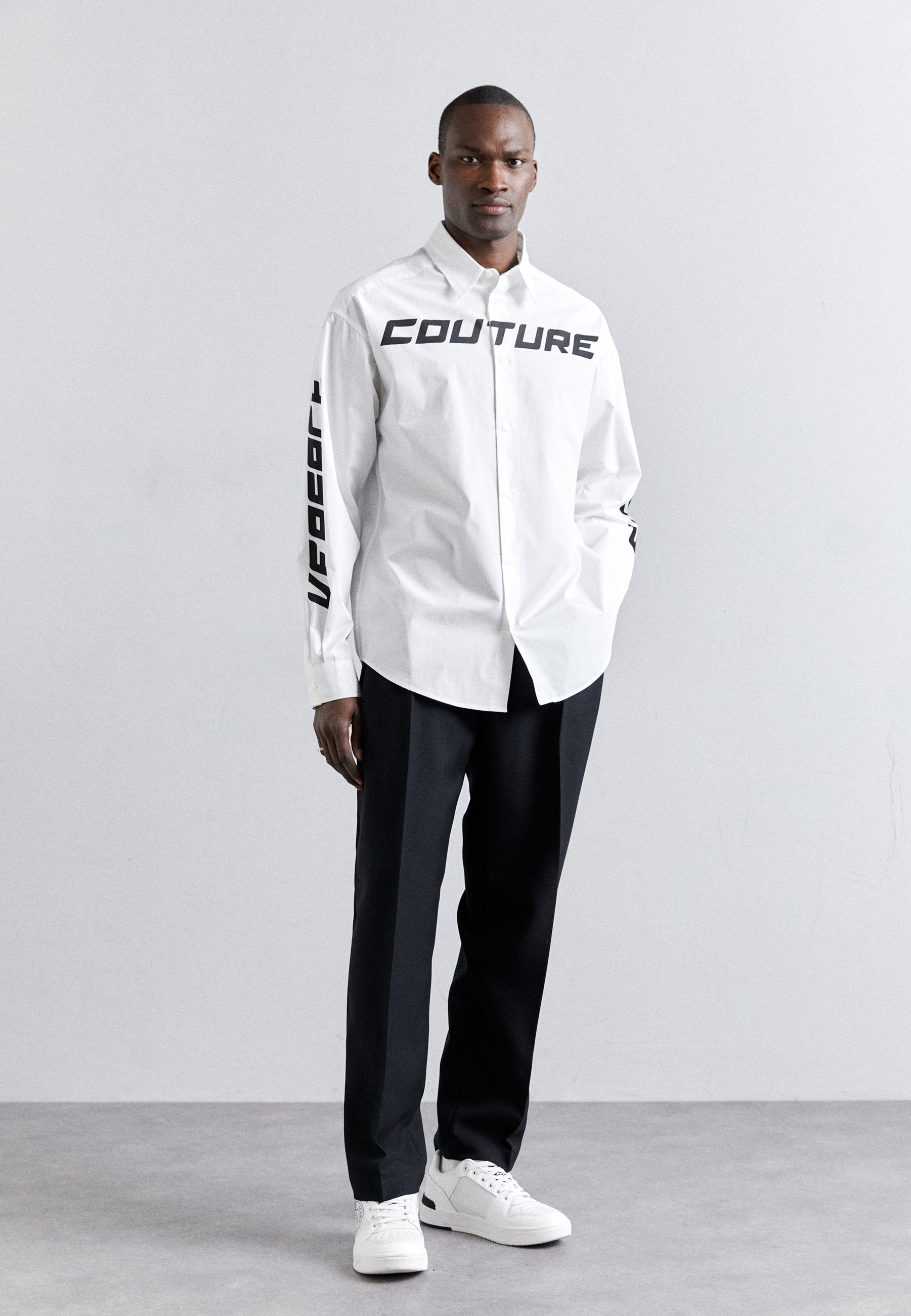 Versace Jeans Couture LOGO LINE