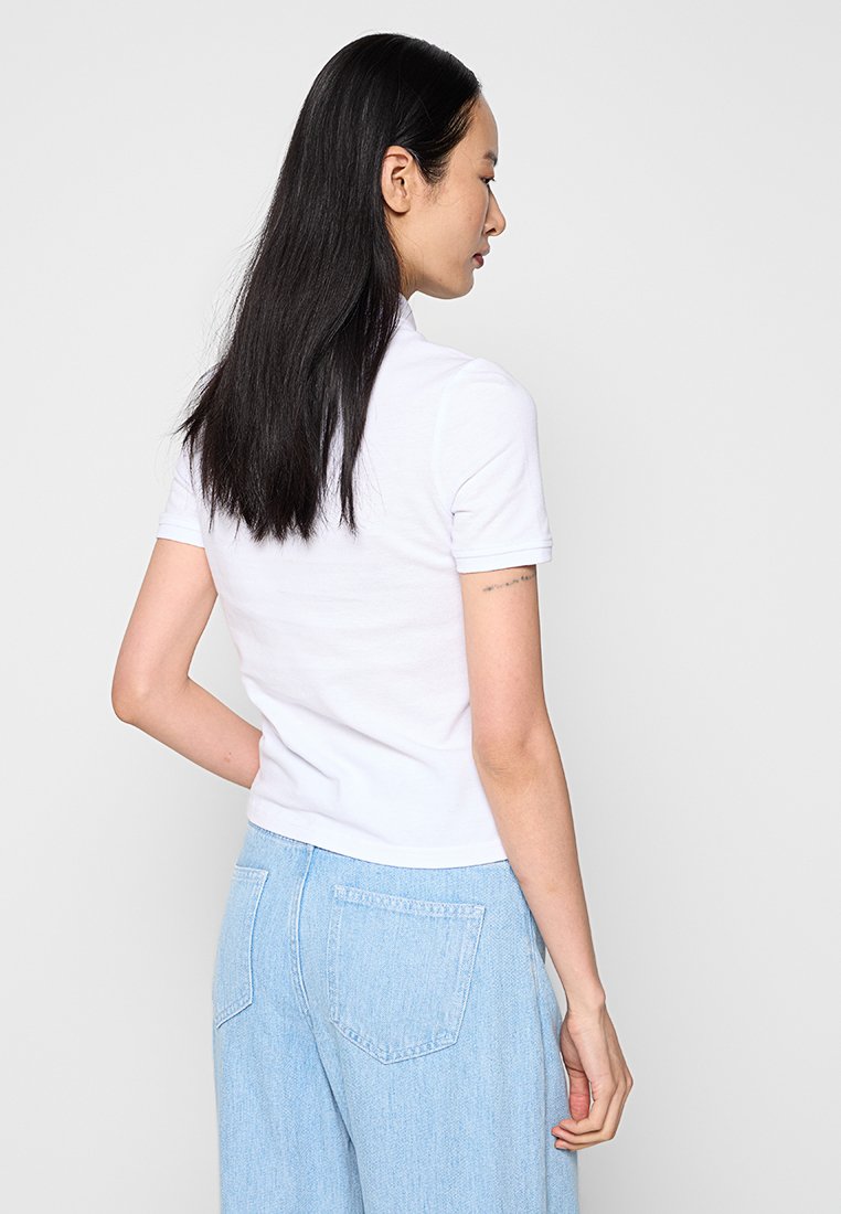  SLIM FIT  Media 3