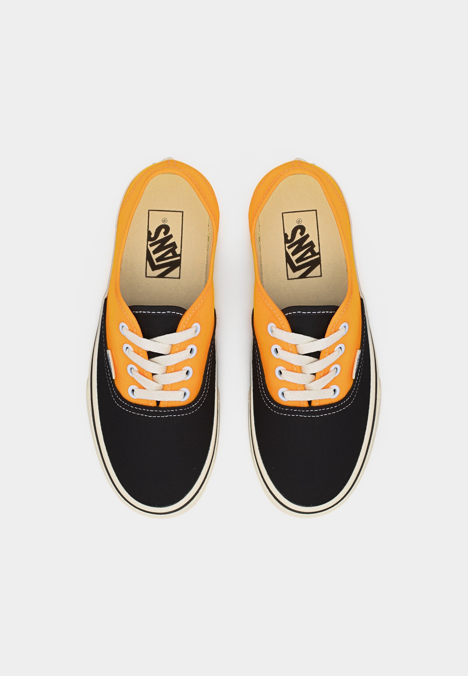 Vans AUTHENTIC