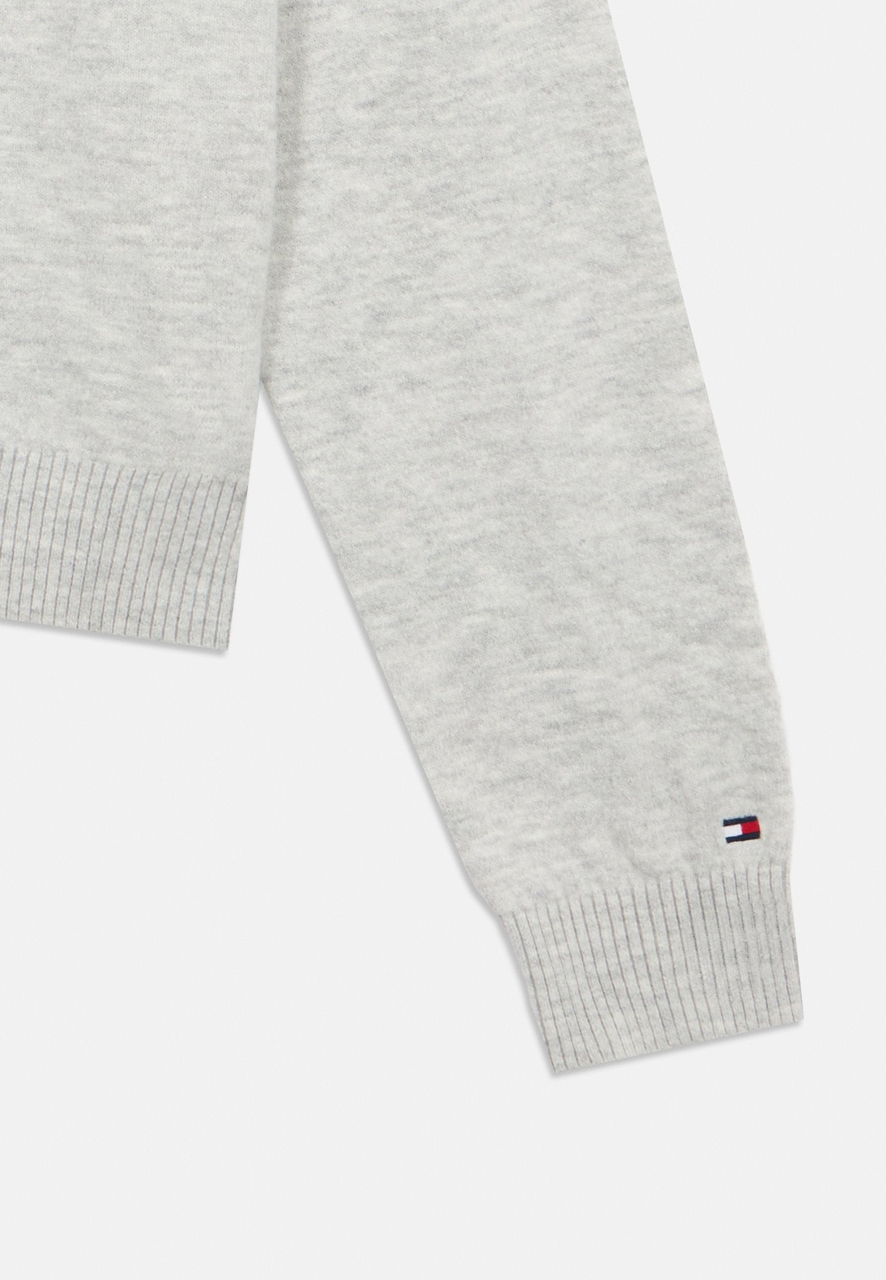 LOGO SWEATER Media 3