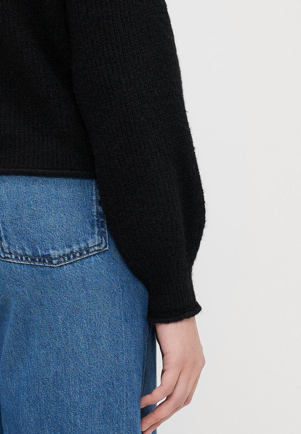 Vero Moda Tall VMYVONNE ROLLNECK ROLLEDGE