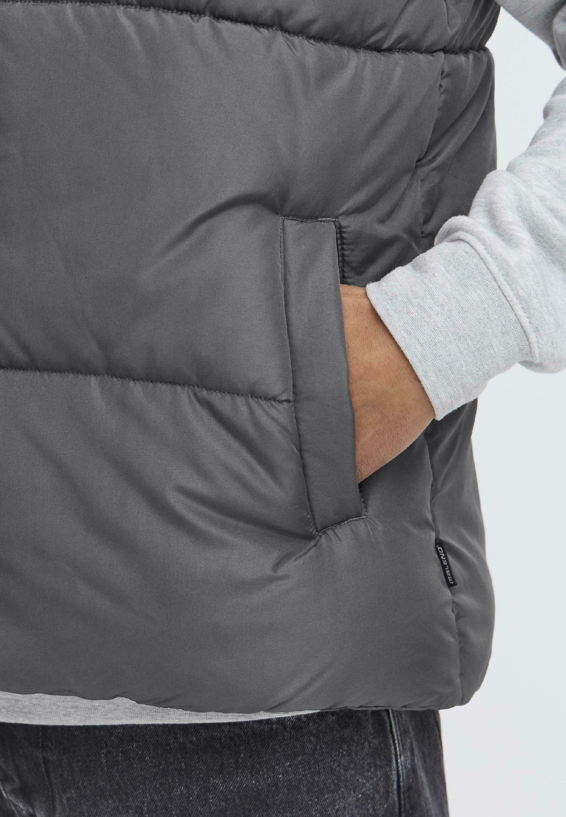 BHELWIN HOODED Media 6