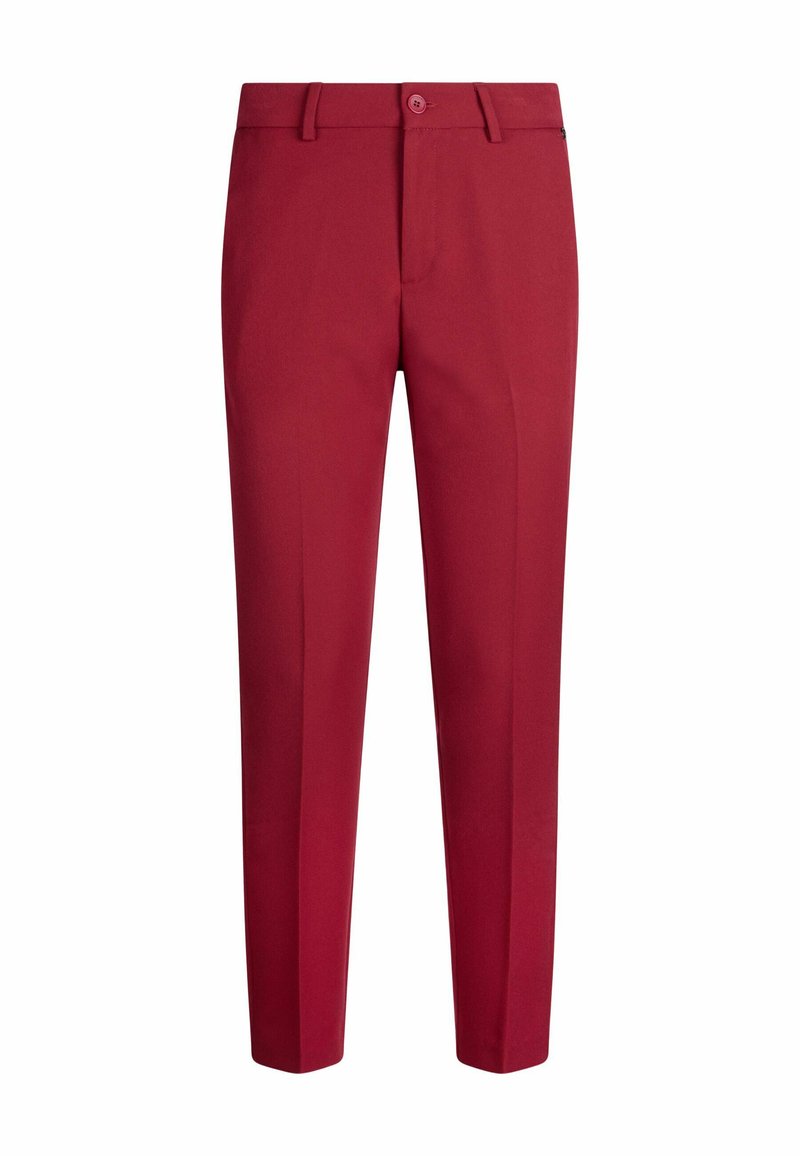  SLIM FIT    Media 1