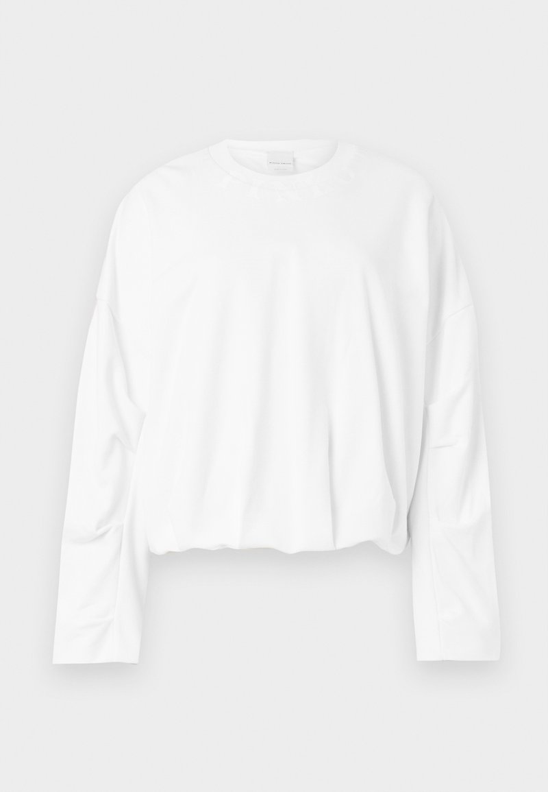 Weißes, langärmliges, kurzes Sweatshirt mit runder Ausschnitt und weichem Baumwollmaterial. Verfügt über leichte Raffungen an der Taille und eine glatte Textur.