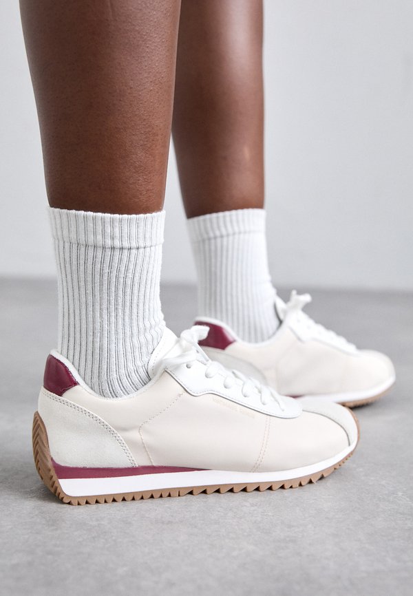 MICHAEL Michael Kors RHODES