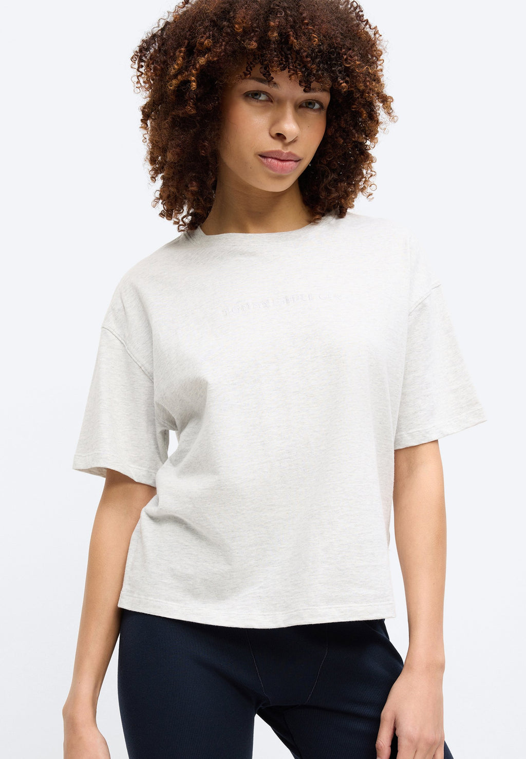ESSENTIAL LOGO LOUNGE T-SHIRT Media 7