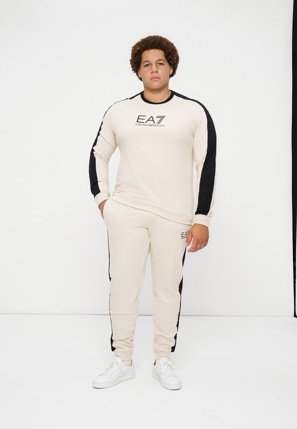 EA7 Emporio Armani