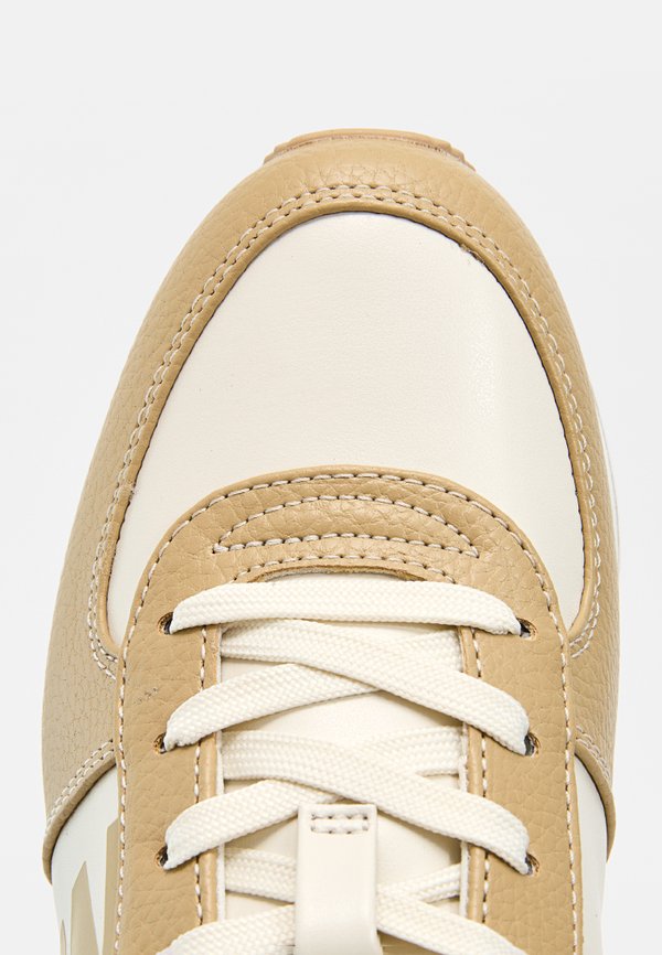 Michael Kors MONIQUE