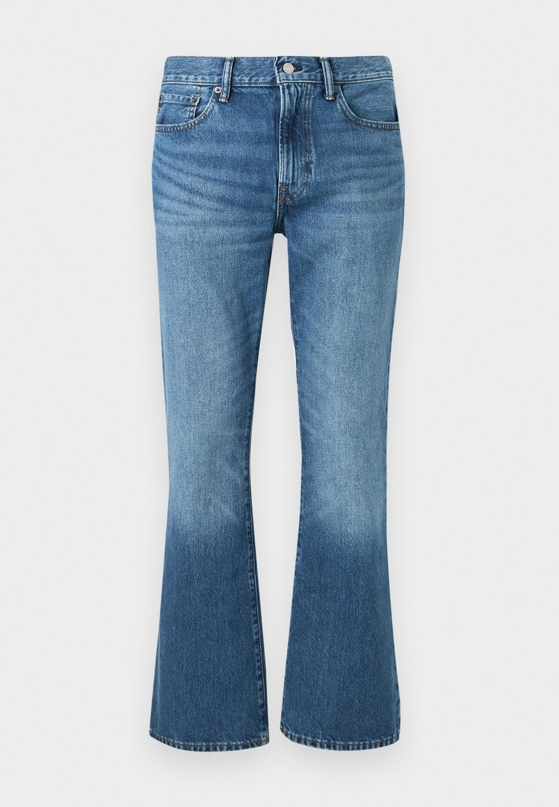 Blaue Jeans aus Denim mit hoher Taille und ausgestellten Beinen, mit Fronttaschen, Gürtelschlaufen und Knopfverschluss.