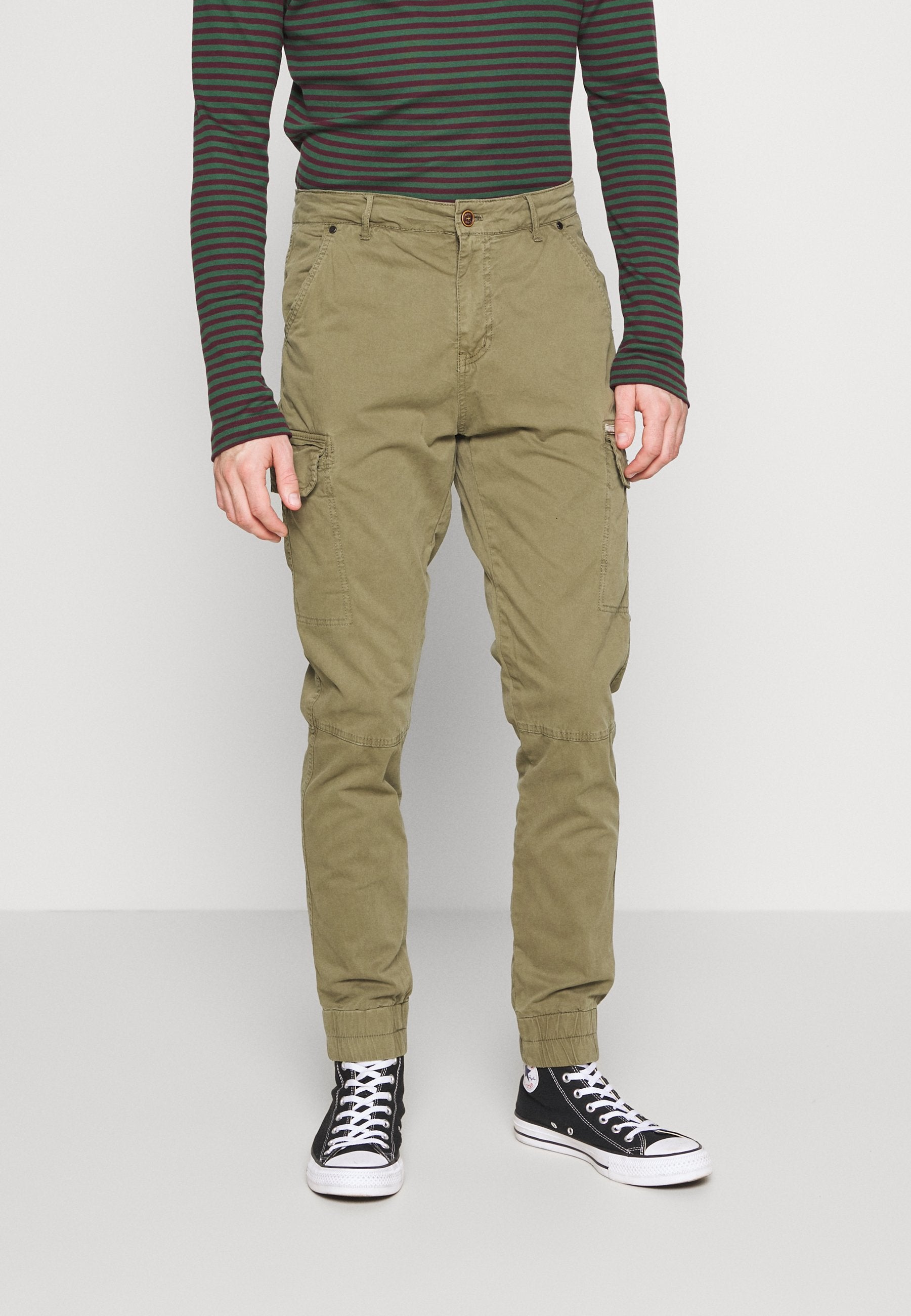 BHNAN REGULAR FIT SLIM LEG Media 3