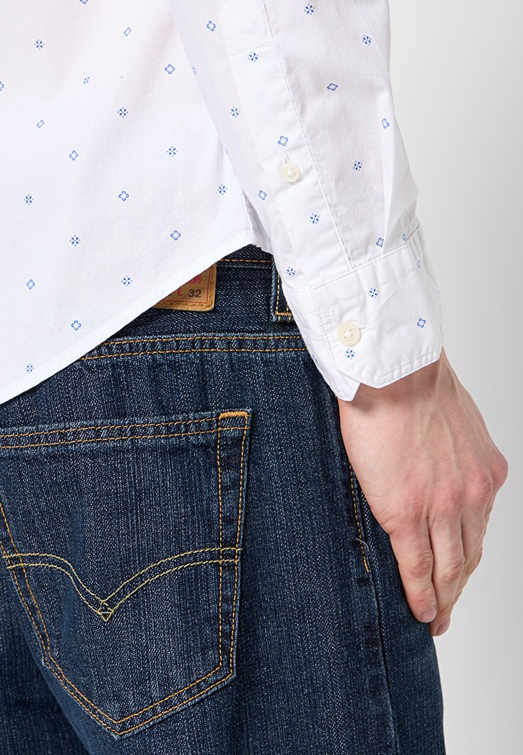 Levi's® BATTERY SLIM FIT