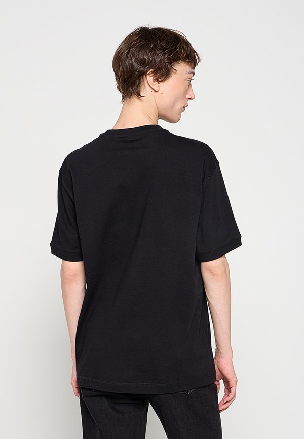 EA7 Emporio Armani