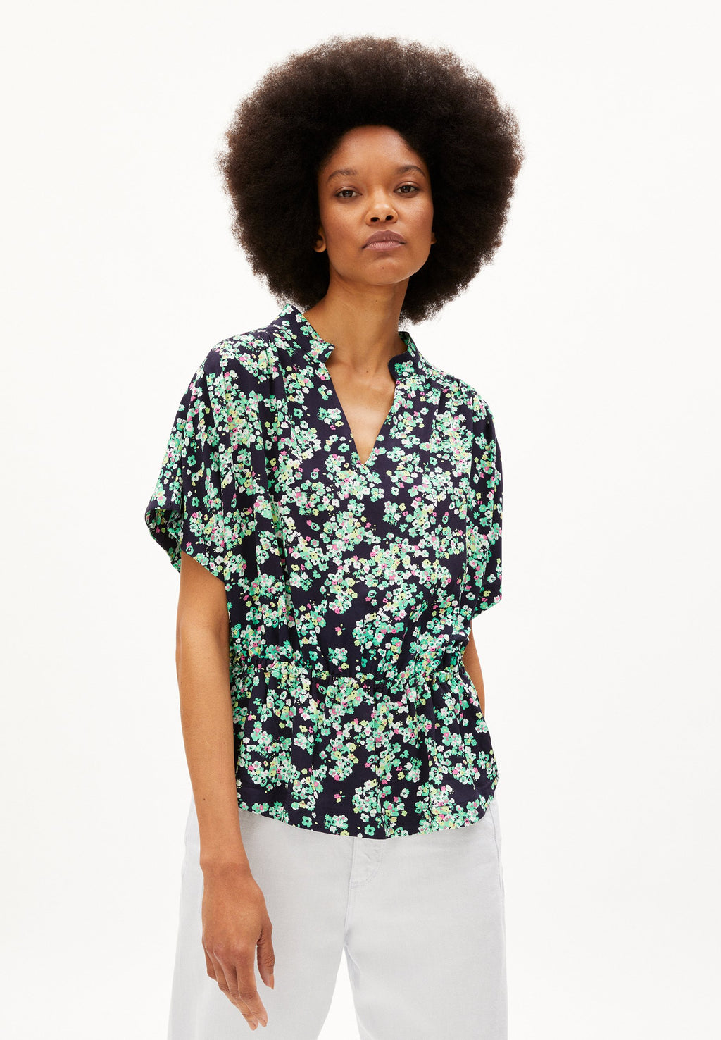 STAACY DITSY FLORAL  Media 3