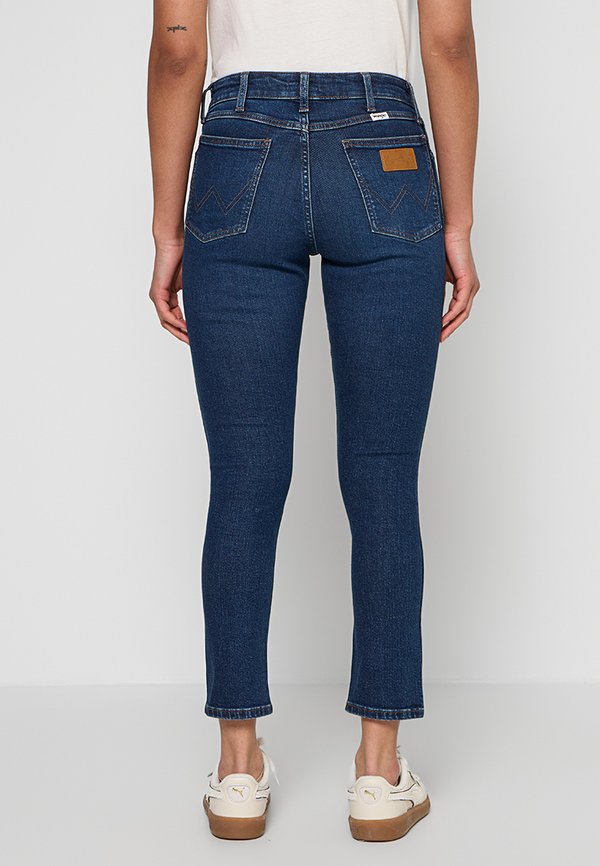 Wrangler SIENNA