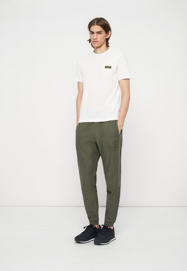 EA7 Emporio Armani