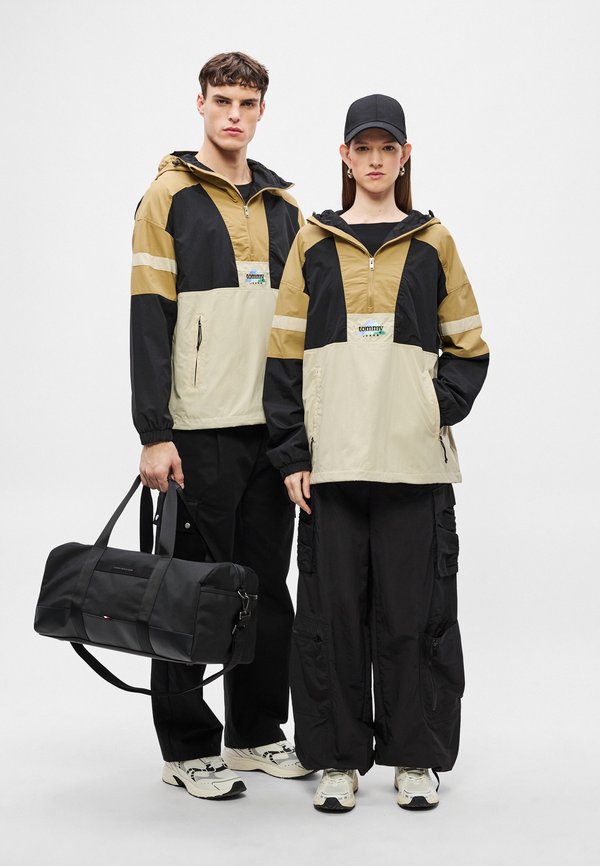 Tommy Jeans LIGHTWEIGHT RIPSTOP LOOSE POPOVER JACKET