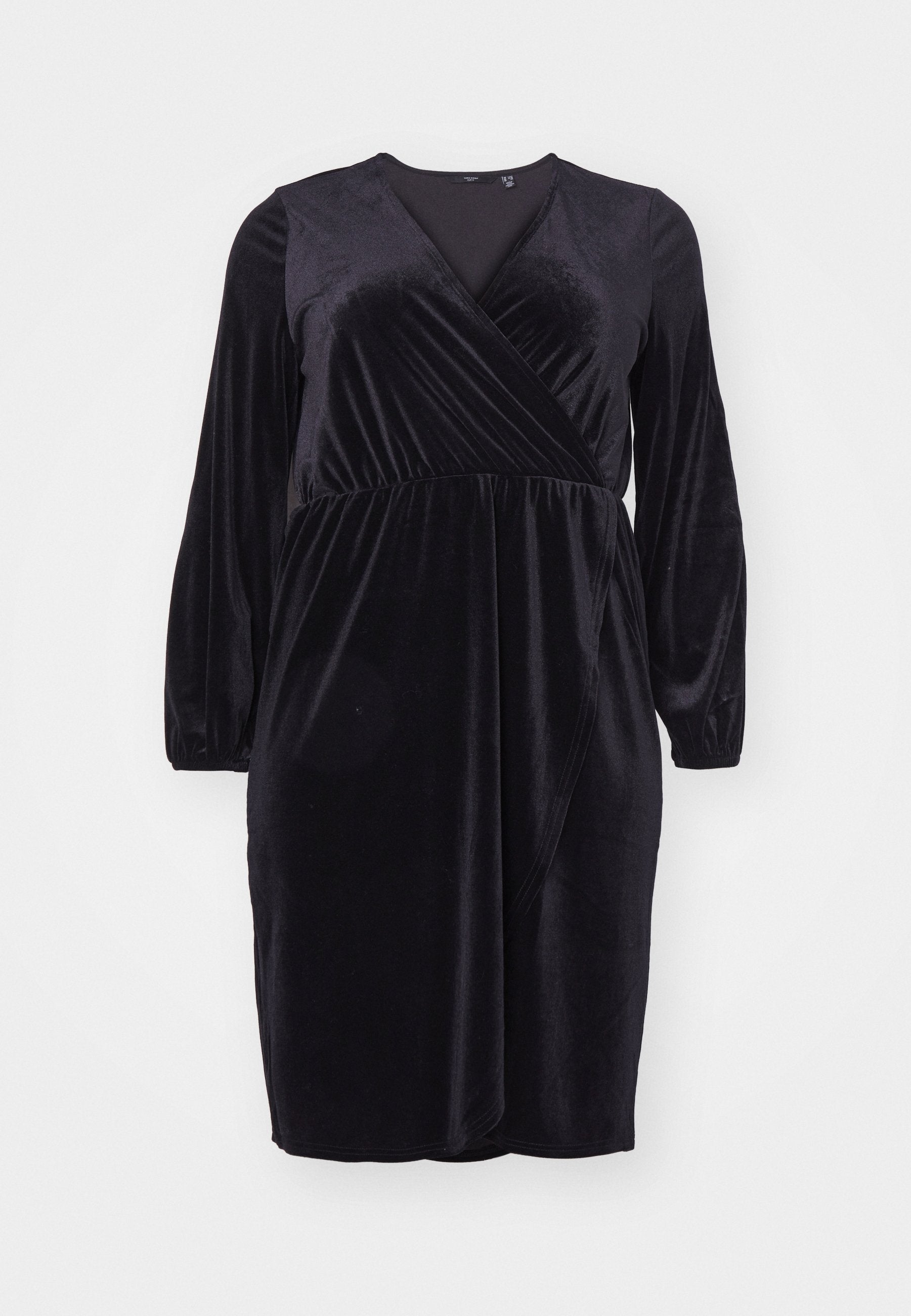Schwarzes Samt-Wickelkleid mit langen Ärmeln, V-Ausschnitt, geraffter Taille und leicht ausgestelltem Rock, der eine weiche, glatte Textur aufweist.