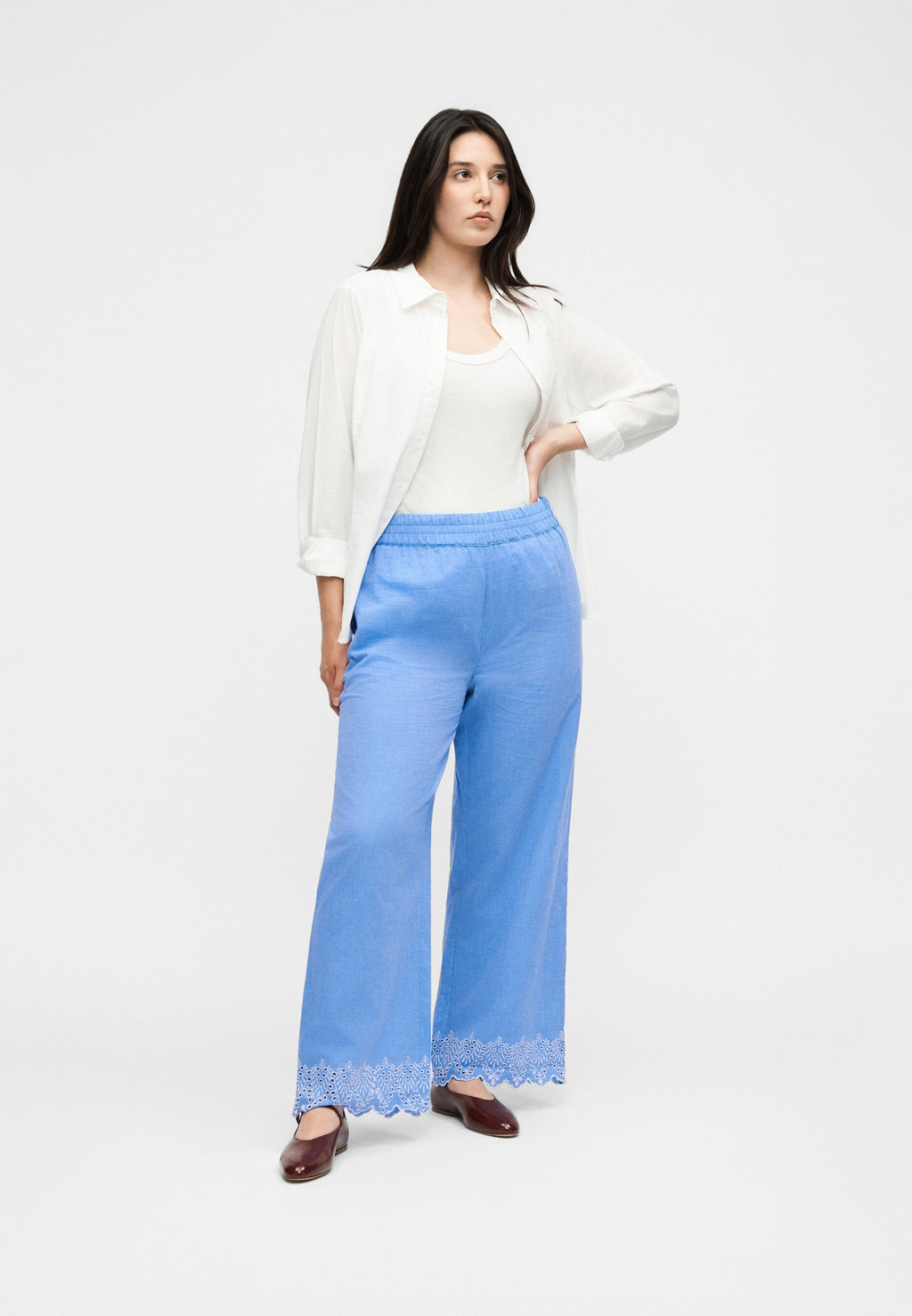 CARPAULA PULL UP PANT Media 2