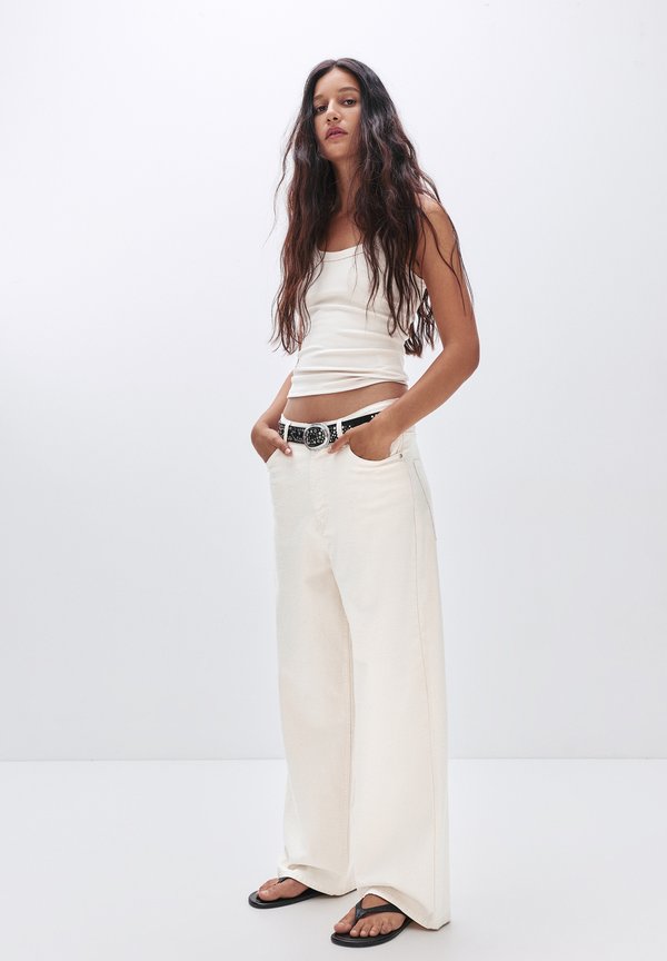 PULL&BEAR RIPPED SUPER