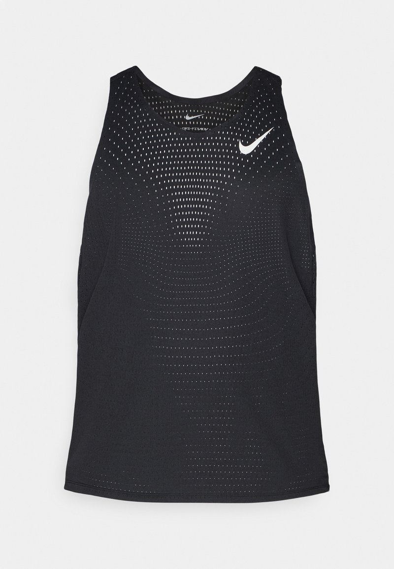 Schwarzes sportliches Tanktop mit perforierter Textur und rundem Ausschnitt. Mit einem weißen Nike-Logo auf der Brust.