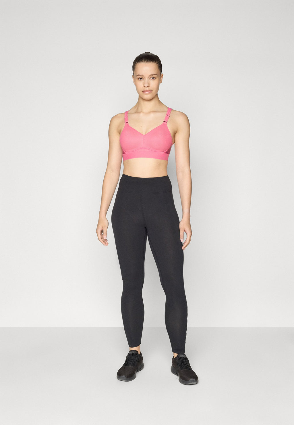 triaction by Triumph HYBRID LITE