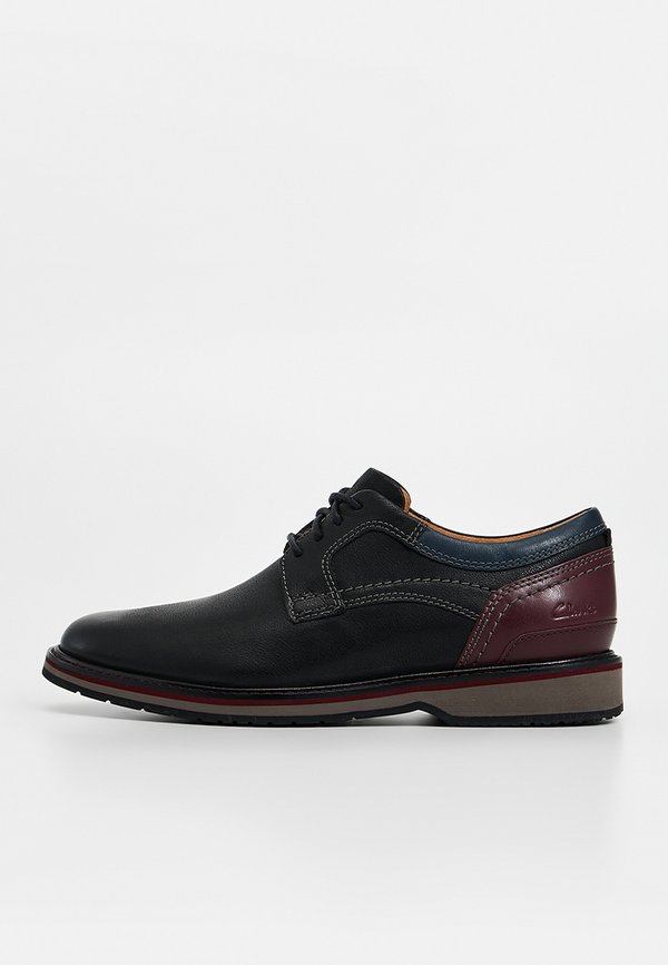 Clarks MONAHAN